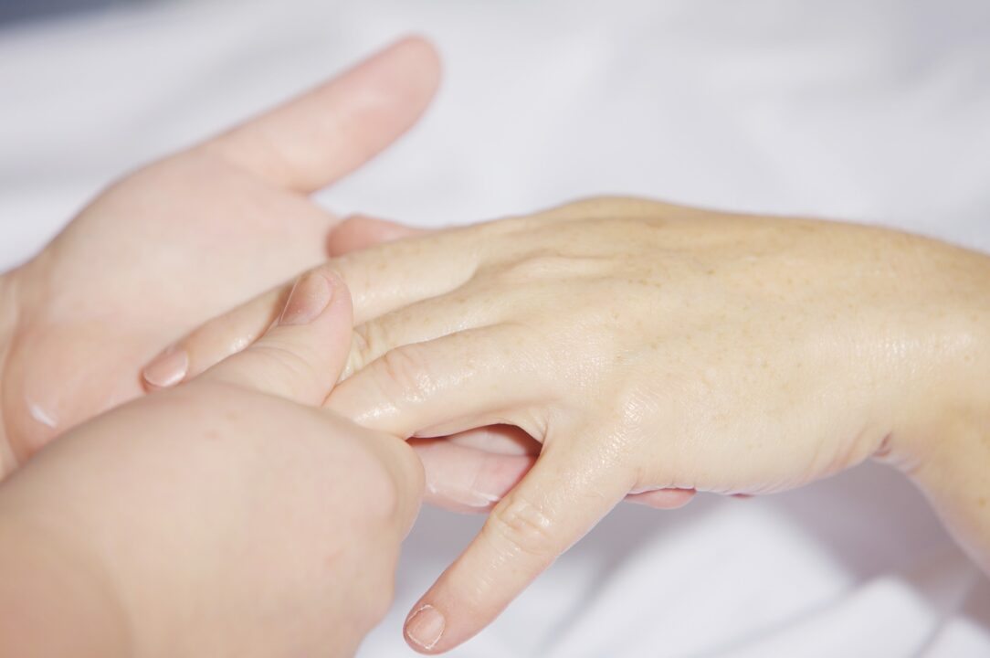 Hand Massage 2133272 1920