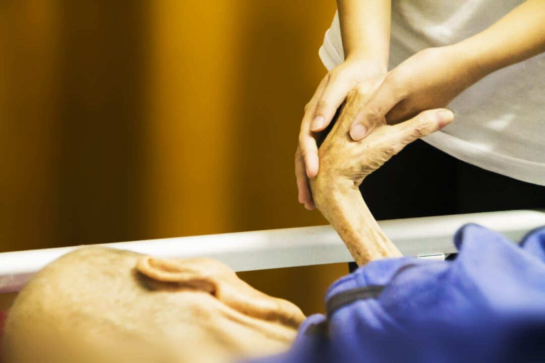 Hospice 1794418 1920