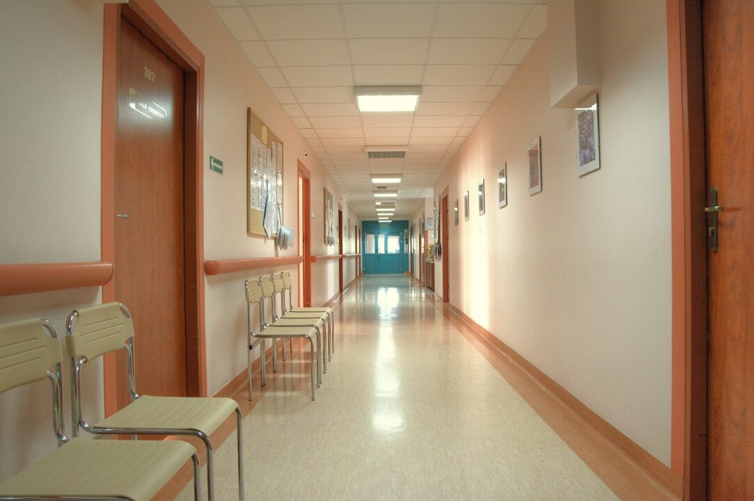 Hospital 484848 1920