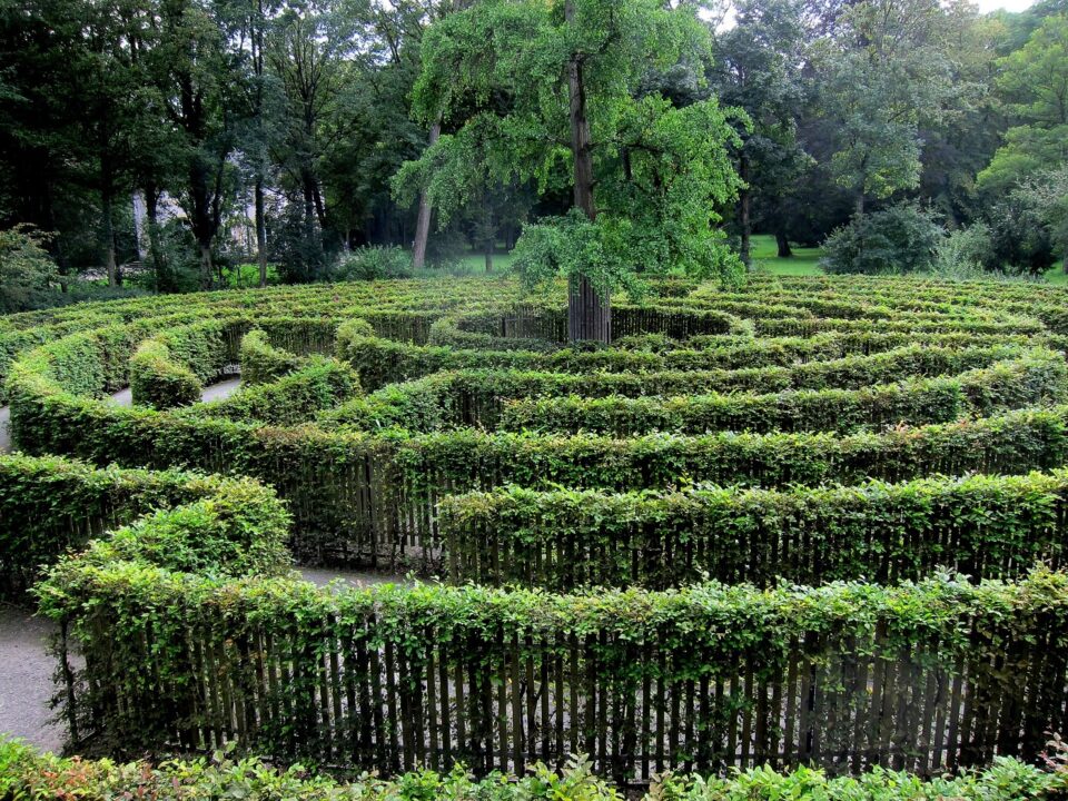 Labyrinth 3608043 1920